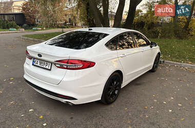 Седан Ford Fusion 2016 в 