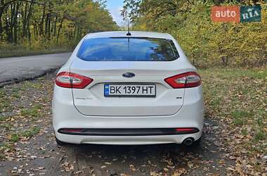 Седан Ford Fusion 2013 в Умани