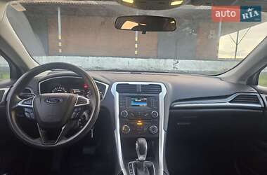Седан Ford Fusion 2013 в Умани