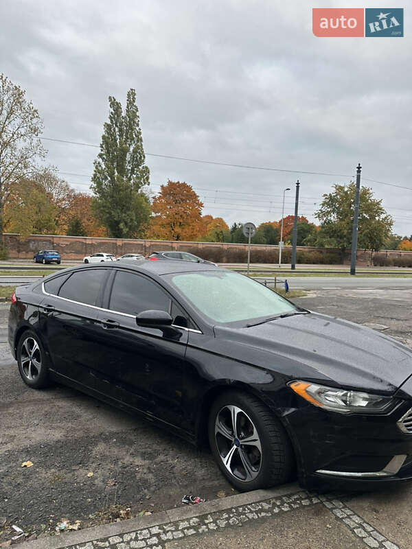 Седан Ford Fusion 2017 в Львові