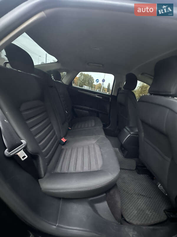 Седан Ford Fusion 2017 в Львові