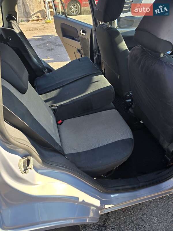 Хэтчбек Ford Fusion 2011 в Ровно фото 22 Хэтчбек Ford Fusion 2011 в Ровно