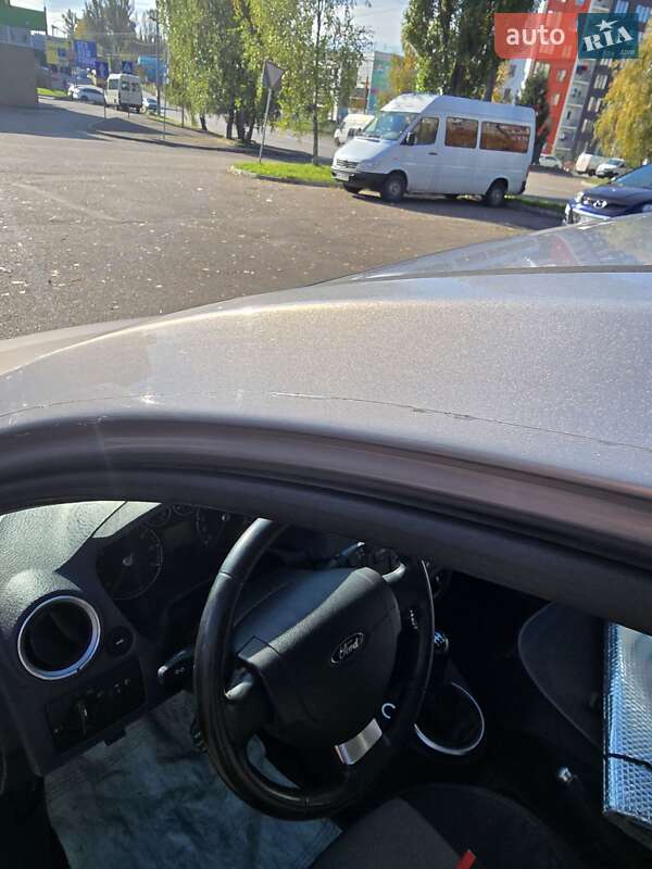 Хэтчбек Ford Fusion 2011 в Ровно фото 31 Хэтчбек Ford Fusion 2011 в Ровно