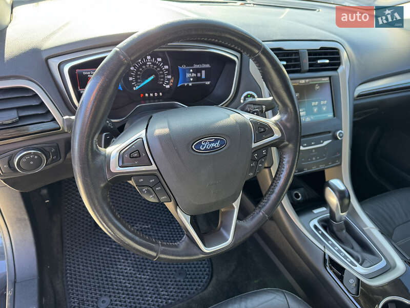 Седан Ford Fusion 2015 в Ивано-Франковске