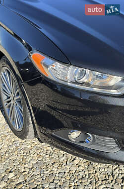 Седан Ford Fusion 2015 в 