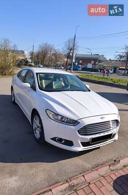 Седан Ford Fusion 2014 в Львові