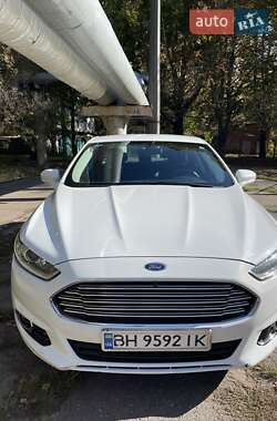 Седан Ford Fusion 2014 в Одесі