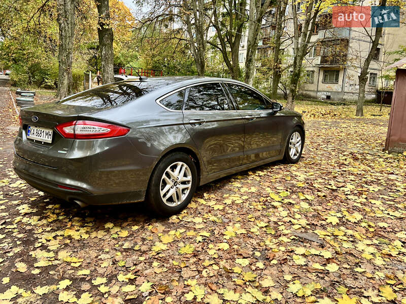 Седан Ford Fusion 2015 в Киеве