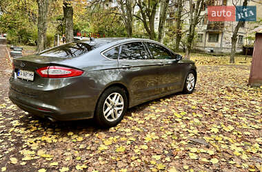 Седан Ford Fusion 2015 в  фото 5 Седан Ford Fusion 2015 в