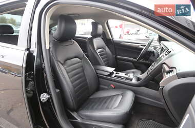 Седан Ford Fusion 2016 в  фото 12 Седан Ford Fusion 2016 в