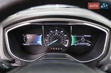 Седан Ford Fusion 2016 в  фото 17 Седан Ford Fusion 2016 в