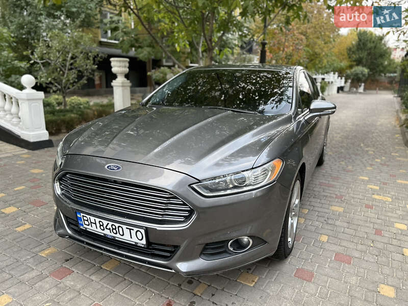 Седан Ford Fusion 2013 в Одесі