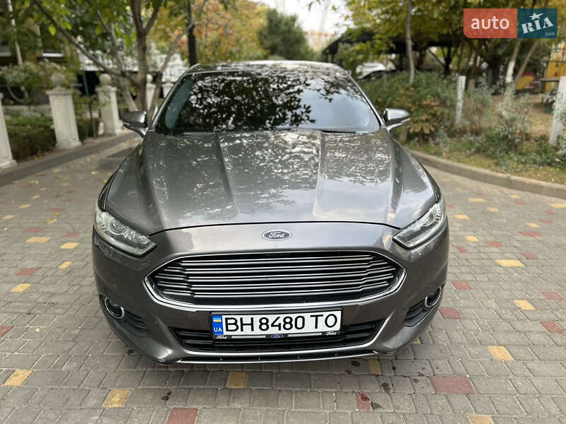 Седан Ford Fusion 2013 в Одесі