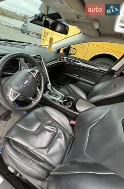 Седан Ford Fusion 2014 в 
