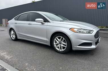 Седан Ford Fusion 2013 в 
