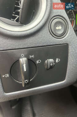 Хетчбек Ford Fusion 2011 в 
