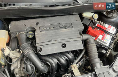Хетчбек Ford Fusion 2011 в 