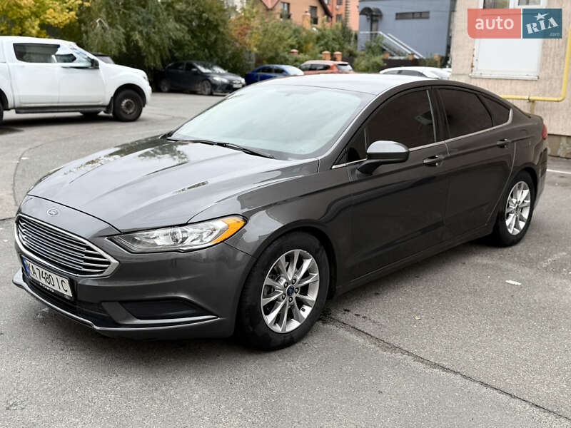 Седан Ford Fusion 2016 в 