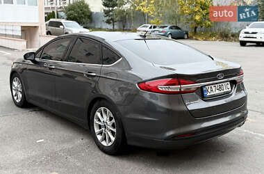 Седан Ford Fusion 2016 в 
