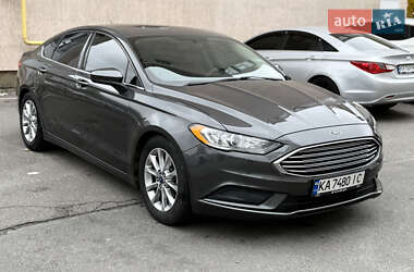 Седан Ford Fusion 2016 в 