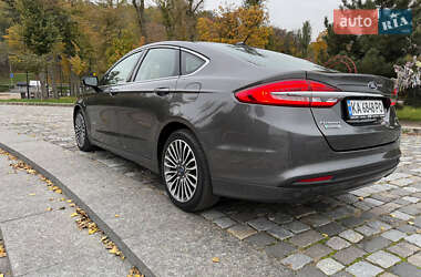 Седан Ford Fusion 2018 в  фото 5 Седан Ford Fusion 2018 в