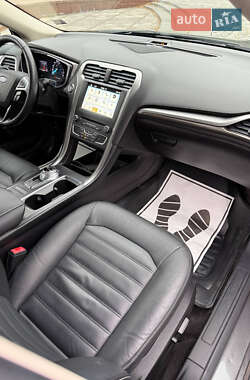 Седан Ford Fusion 2018 в  фото 17 Седан Ford Fusion 2018 в