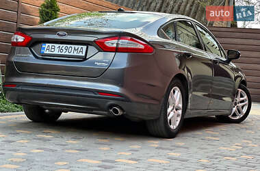Седан Ford Fusion 2015 в 