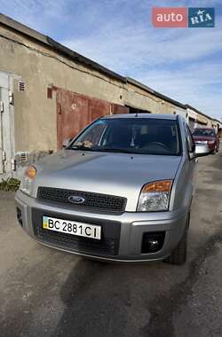 Хэтчбек Ford Fusion 2010 в 