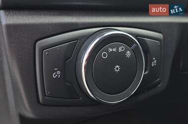 Седан Ford Fusion 2015 в  фото 20 Седан Ford Fusion 2015 в