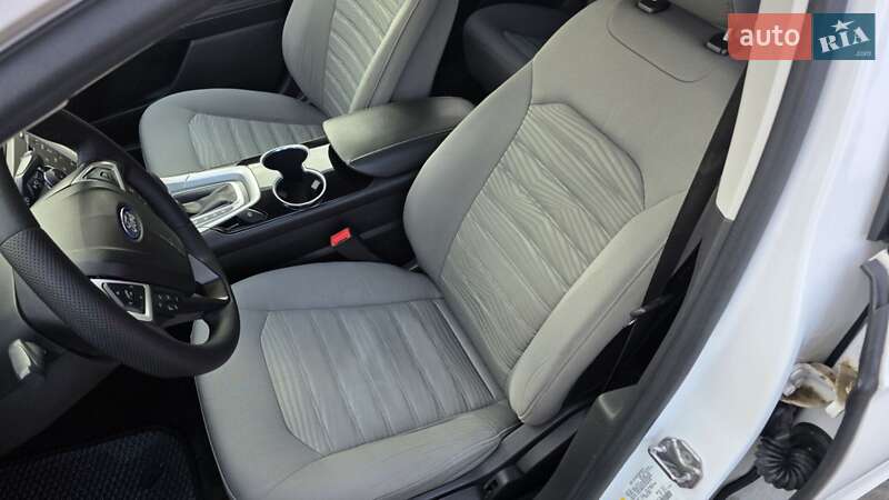 Седан Ford Fusion 2015 в Києві