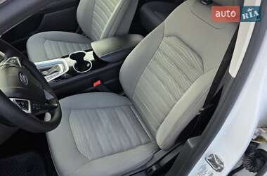 Седан Ford Fusion 2015 в  фото 40 Седан Ford Fusion 2015 в