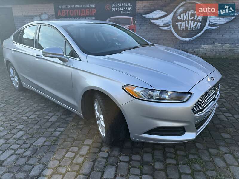 Седан Ford Fusion 2013 в Шептицькому
