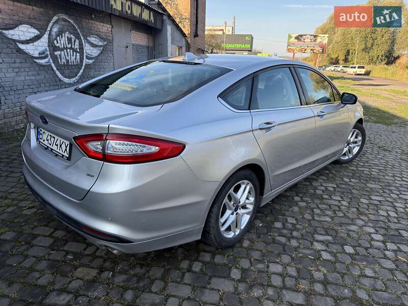 Седан Ford Fusion 2013 в Шептицькому