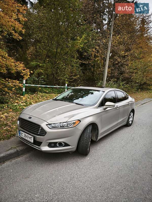 Седан Ford Fusion 2014 в Трускавці