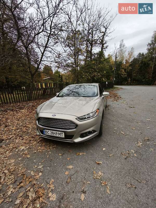 Седан Ford Fusion 2014 в Трускавці