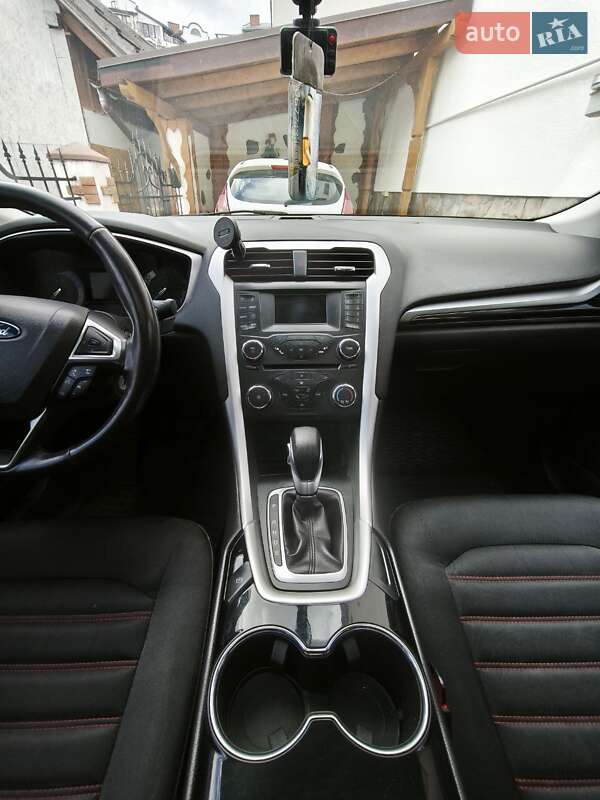 Седан Ford Fusion 2014 в Трускавці