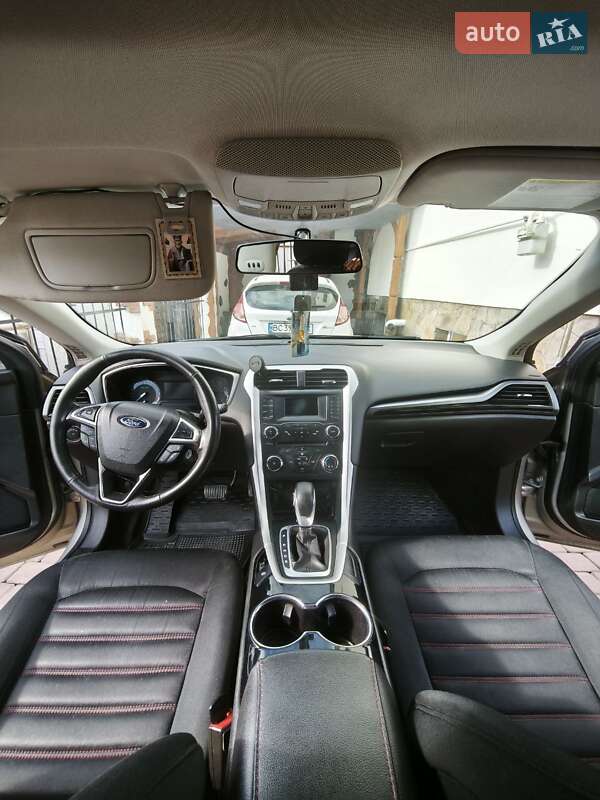 Седан Ford Fusion 2014 в Трускавці