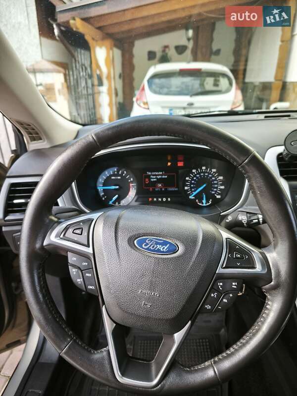 Седан Ford Fusion 2014 в Трускавці