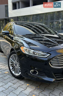 Седан Ford Fusion 2013 в 