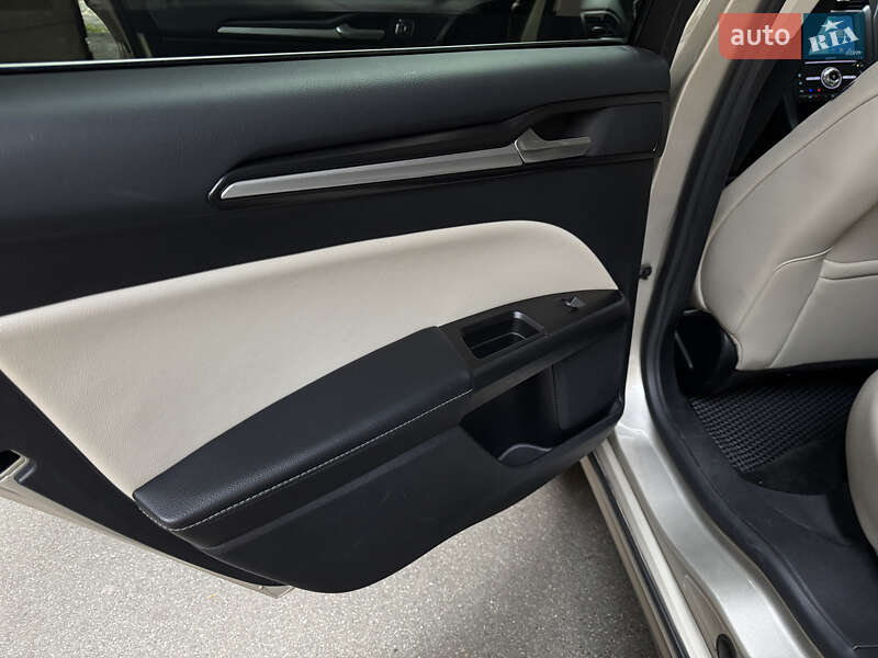 Седан Ford Fusion 2018 в Києві