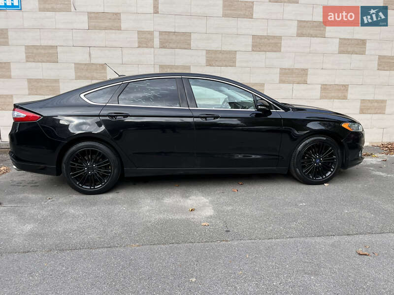 Седан Ford Fusion 2015 в Киеве