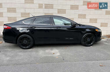 Седан Ford Fusion 2015 в  фото 5 Седан Ford Fusion 2015 в
