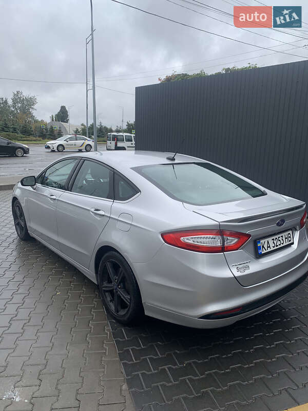 Седан Ford Fusion 2015 в Києві