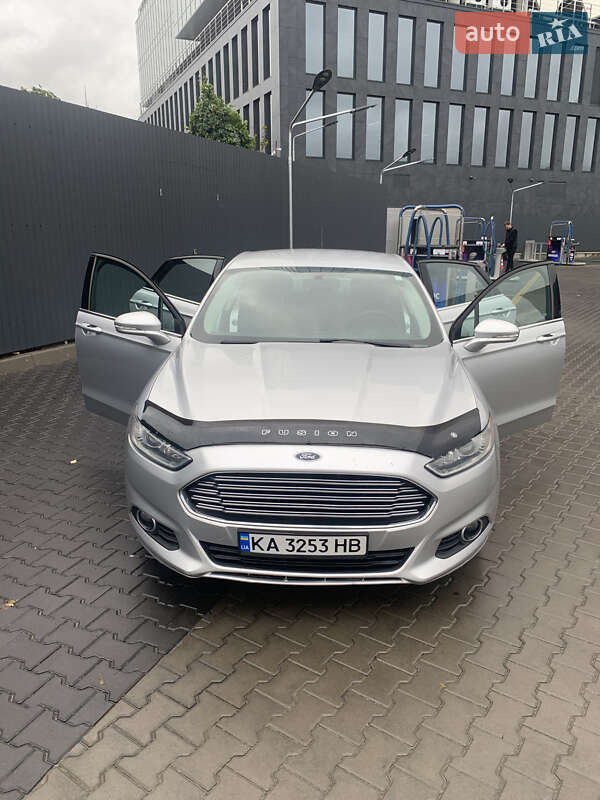 Седан Ford Fusion 2015 в Києві