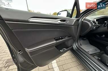 Седан Ford Fusion 2014 в 