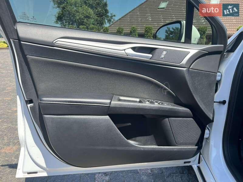 Седан Ford Fusion 2019 в Житомире