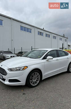 Седан Ford Fusion 2015 в 