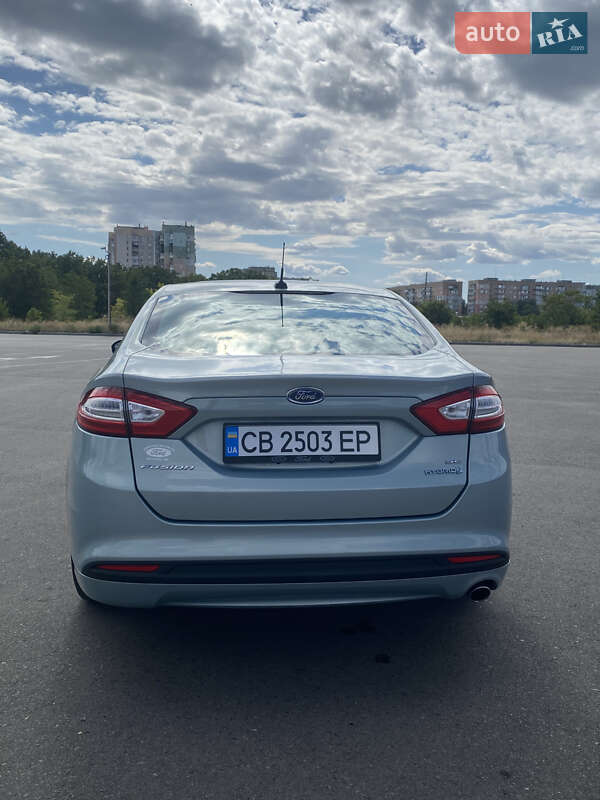 Седан Ford Fusion 2014 в Прилуках
