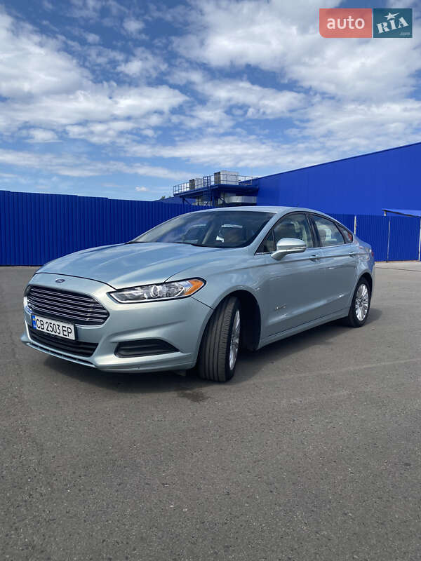 Седан Ford Fusion 2014 в Прилуках