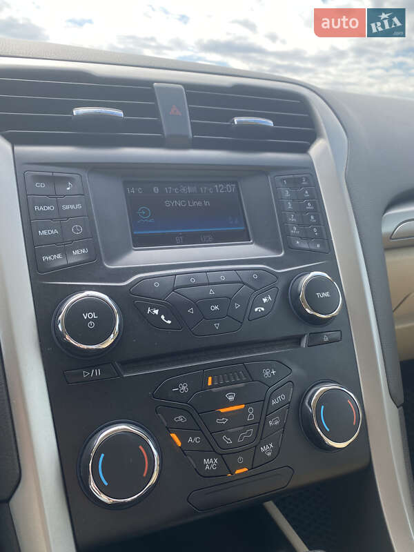 Седан Ford Fusion 2014 в Прилуках